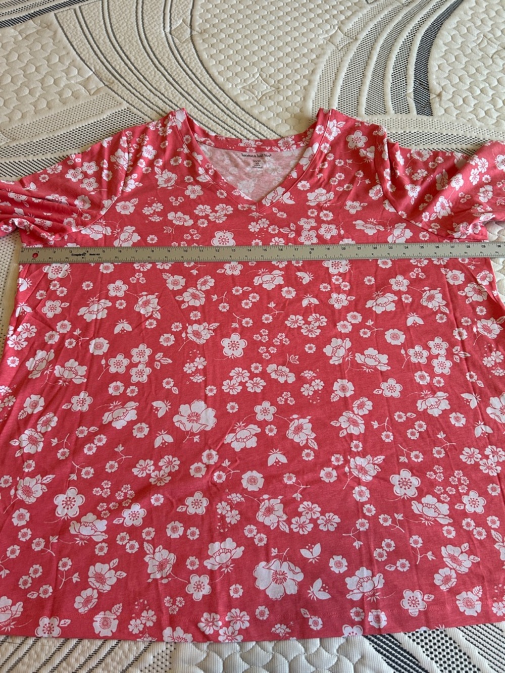 NWOT Woman Within Coral and White Floral Scoop Neck 3/4 Sleeve Top 3X - Picture 6 of 8